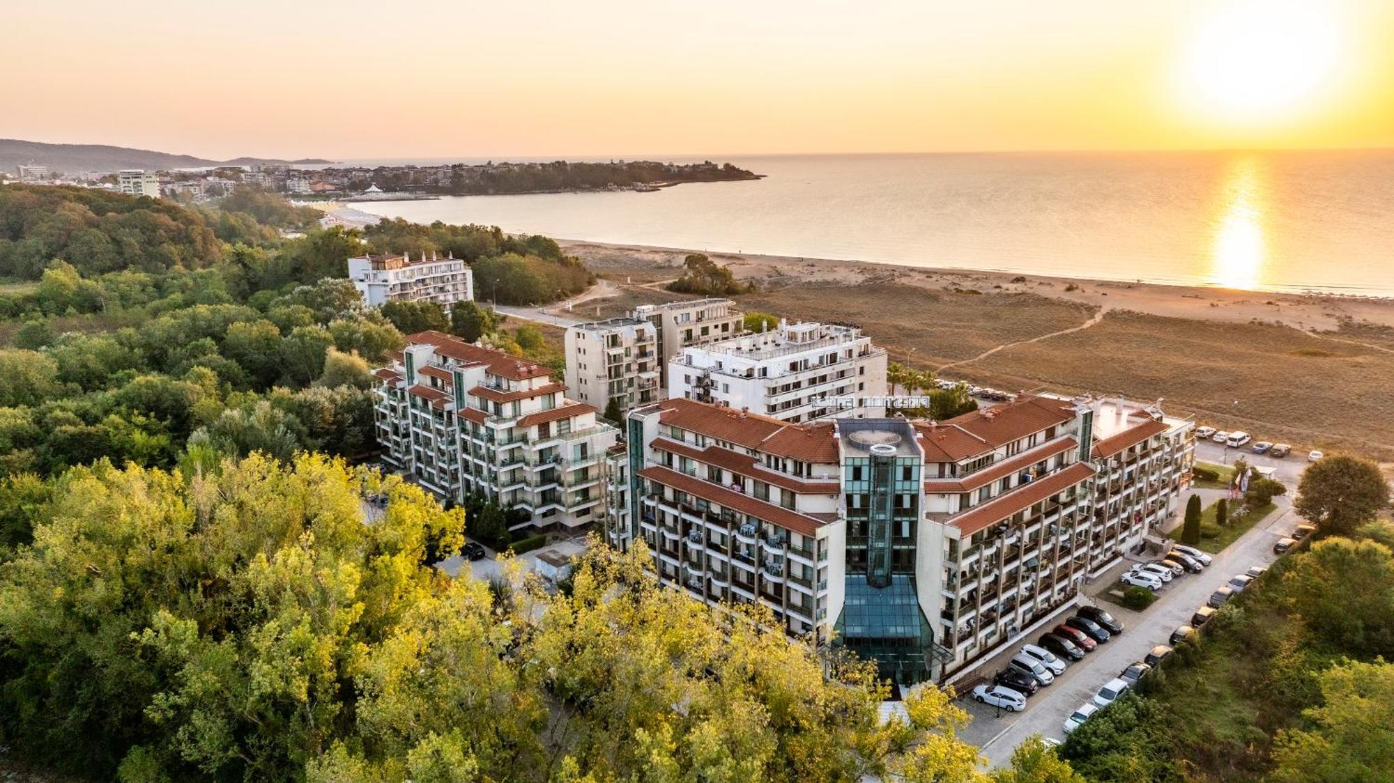 Aparthotel Hotel Prestige City II Primorsko Buitenkant foto