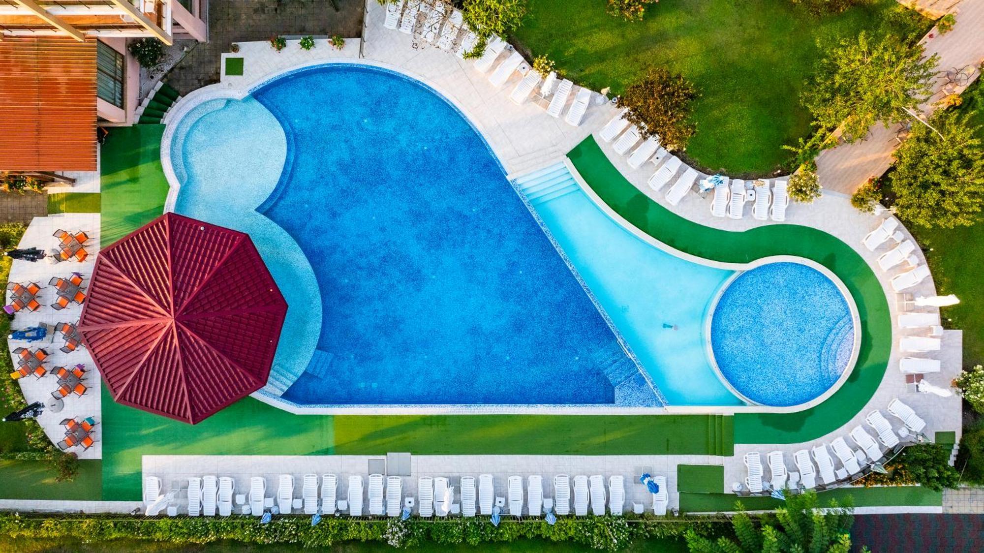 Aparthotel Hotel Prestige City II Primorsko Buitenkant foto