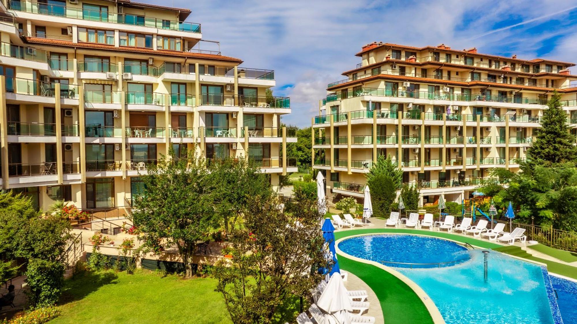Aparthotel Hotel Prestige City II Primorsko Buitenkant foto