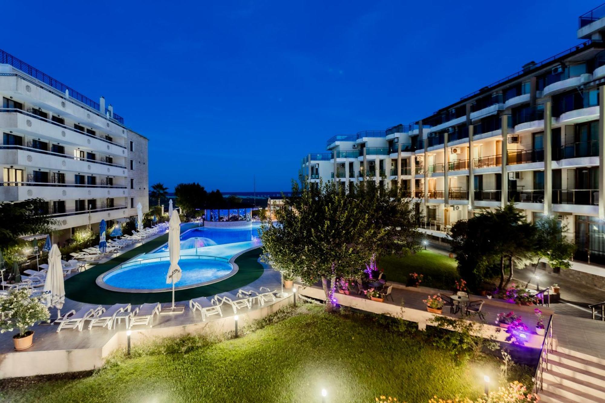 Aparthotel Hotel Prestige City II Primorsko Buitenkant foto