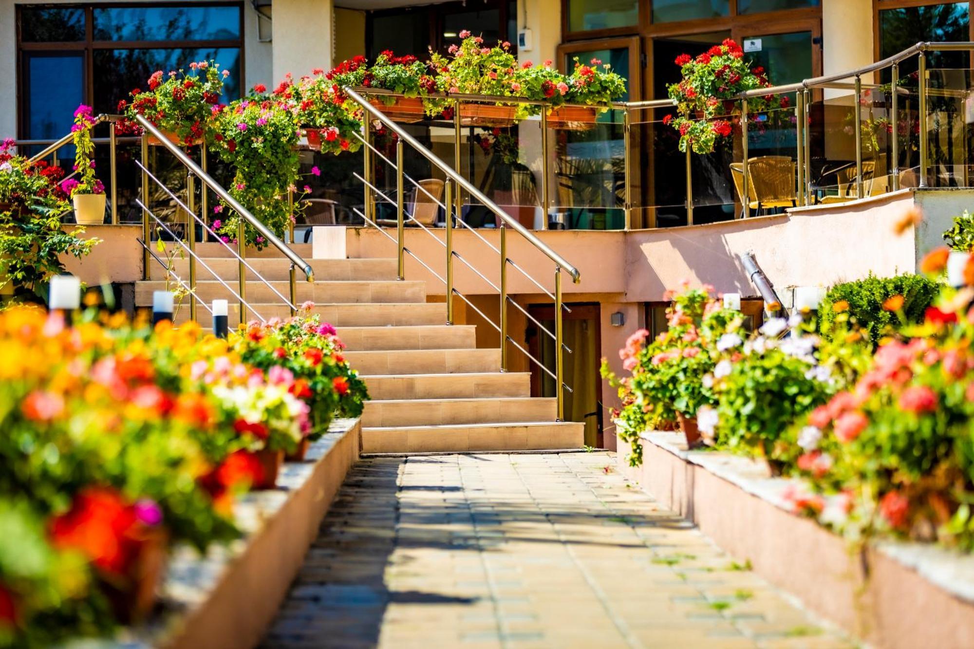 Aparthotel Hotel Prestige City II Primorsko Buitenkant foto