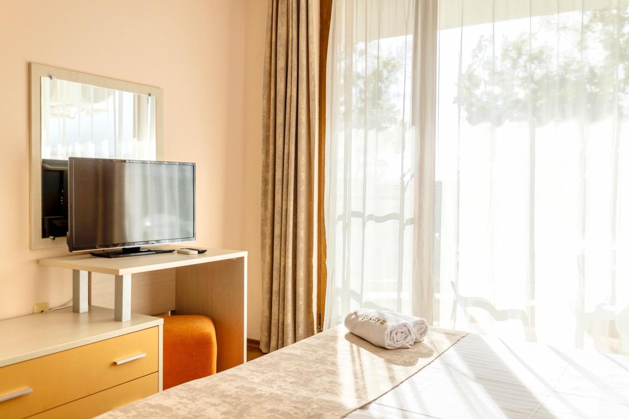 Aparthotel Hotel Prestige City II Primorsko Buitenkant foto