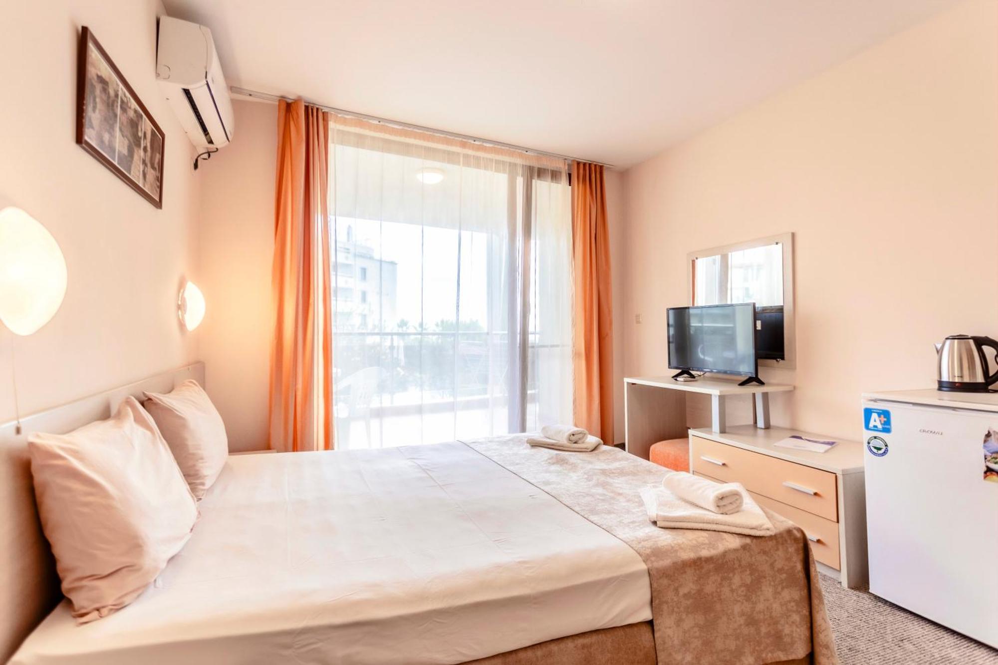 Aparthotel Hotel Prestige City II Primorsko Buitenkant foto