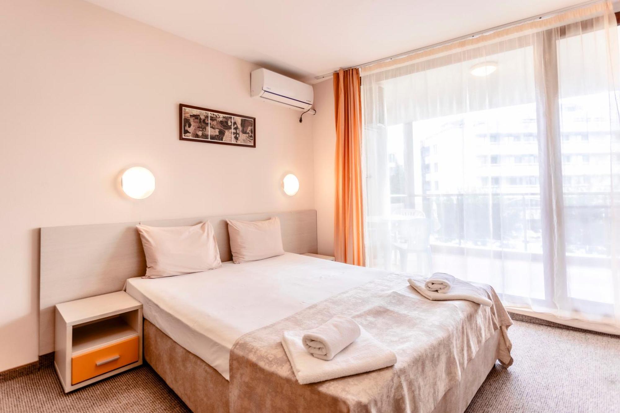 Aparthotel Hotel Prestige City II Primorsko Buitenkant foto